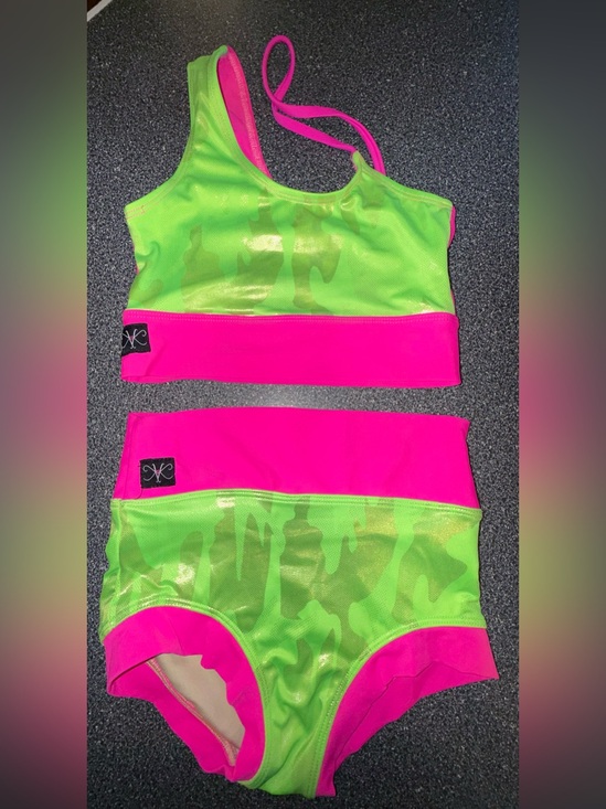 Kandi Kouture Other - Kandi Kouture Dance Set Neon Pink/Green Size Child Large (7/8)